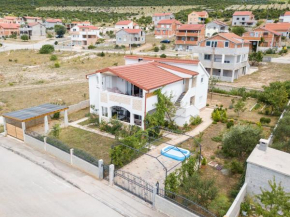 Apartment Larisa, Gornji Karin